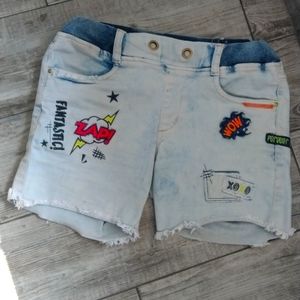 Funky denim shorts
